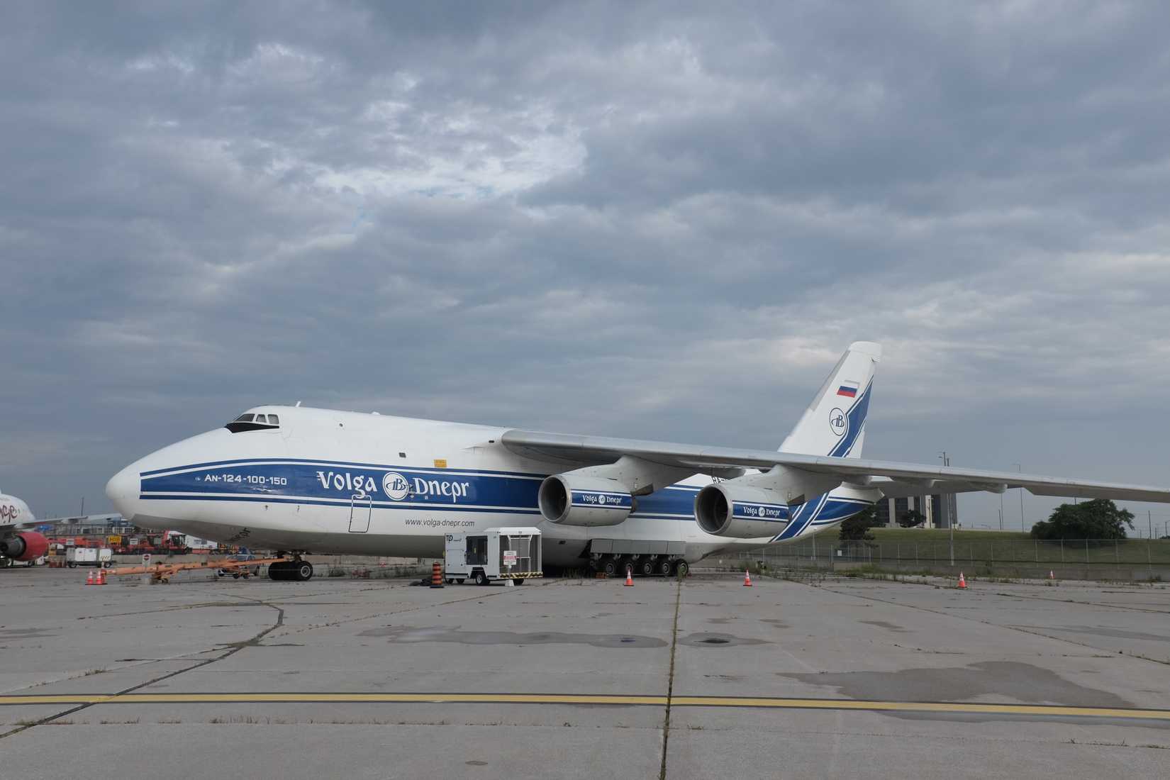 Antonov An-124 Parked