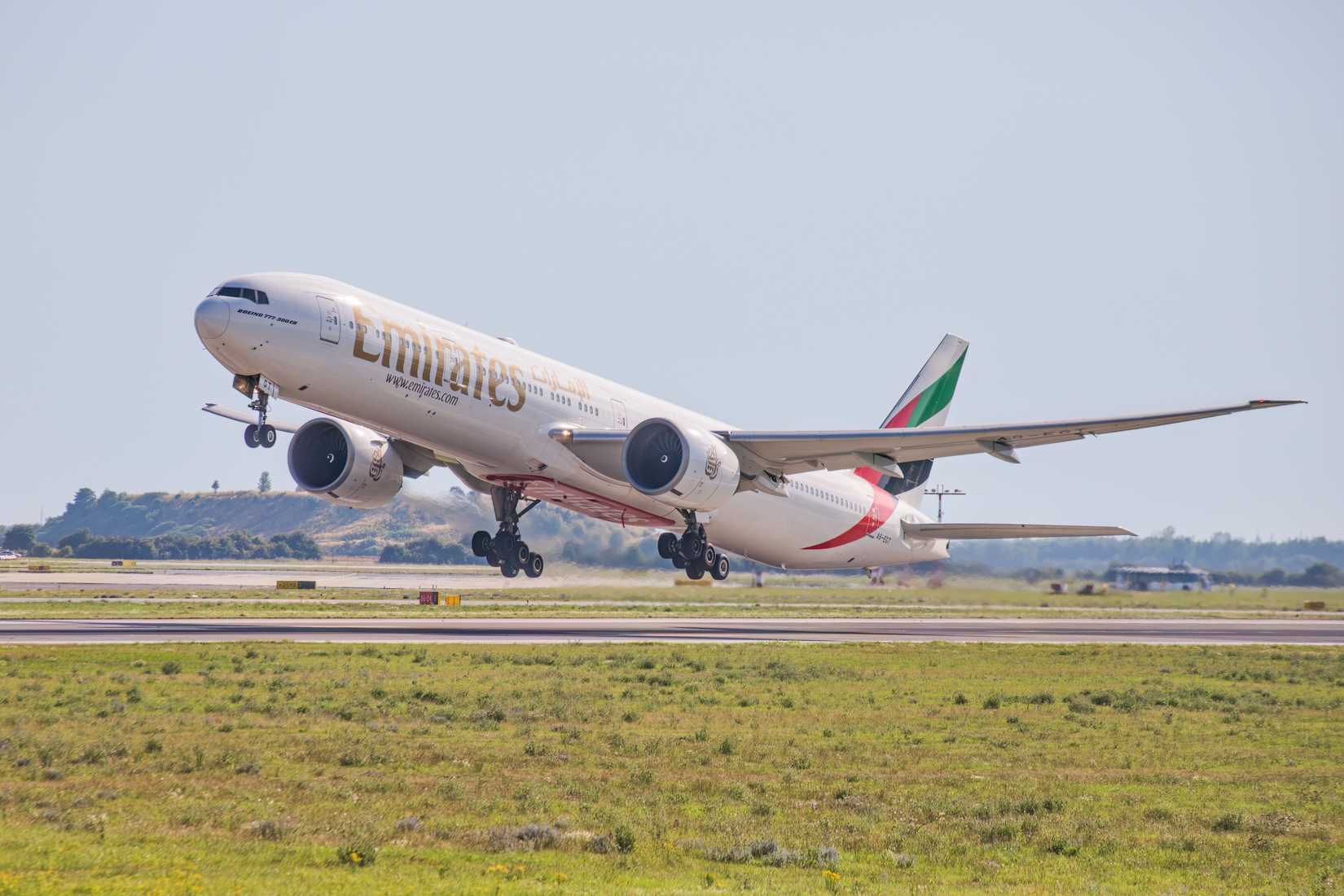 Emirates 777 Takeoff
