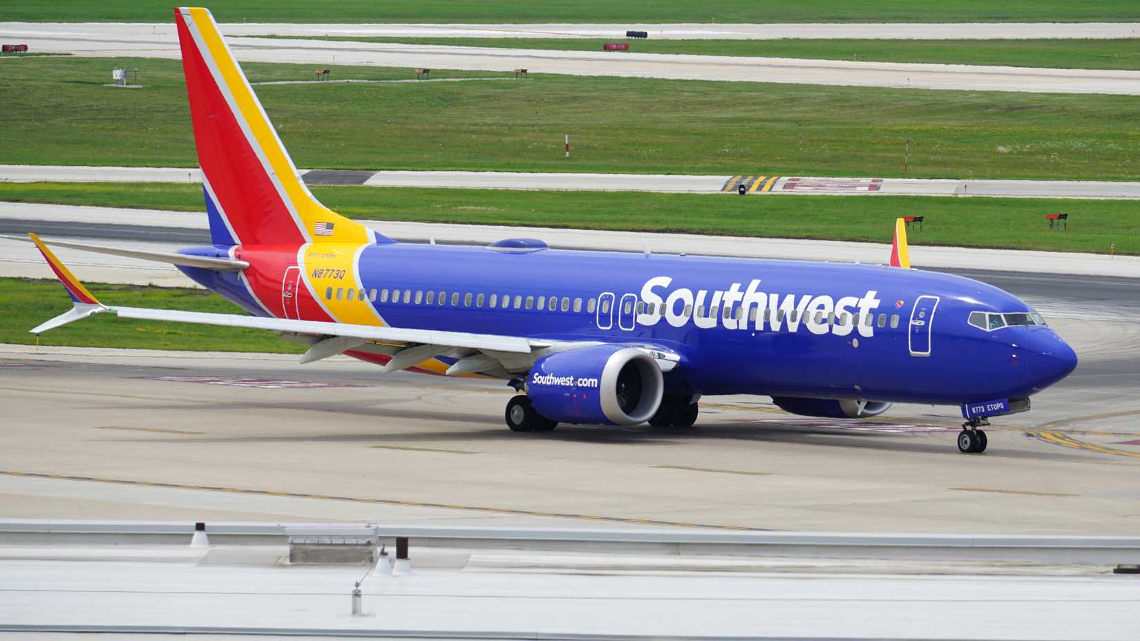 Southwest 737 Taxiing