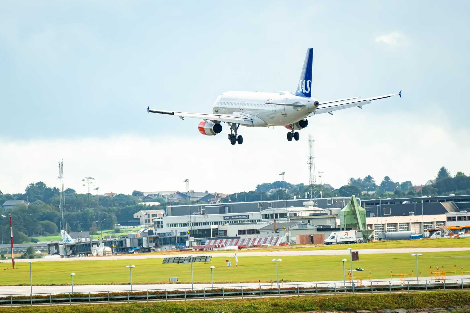 SAS Airbus A320-200 Landing