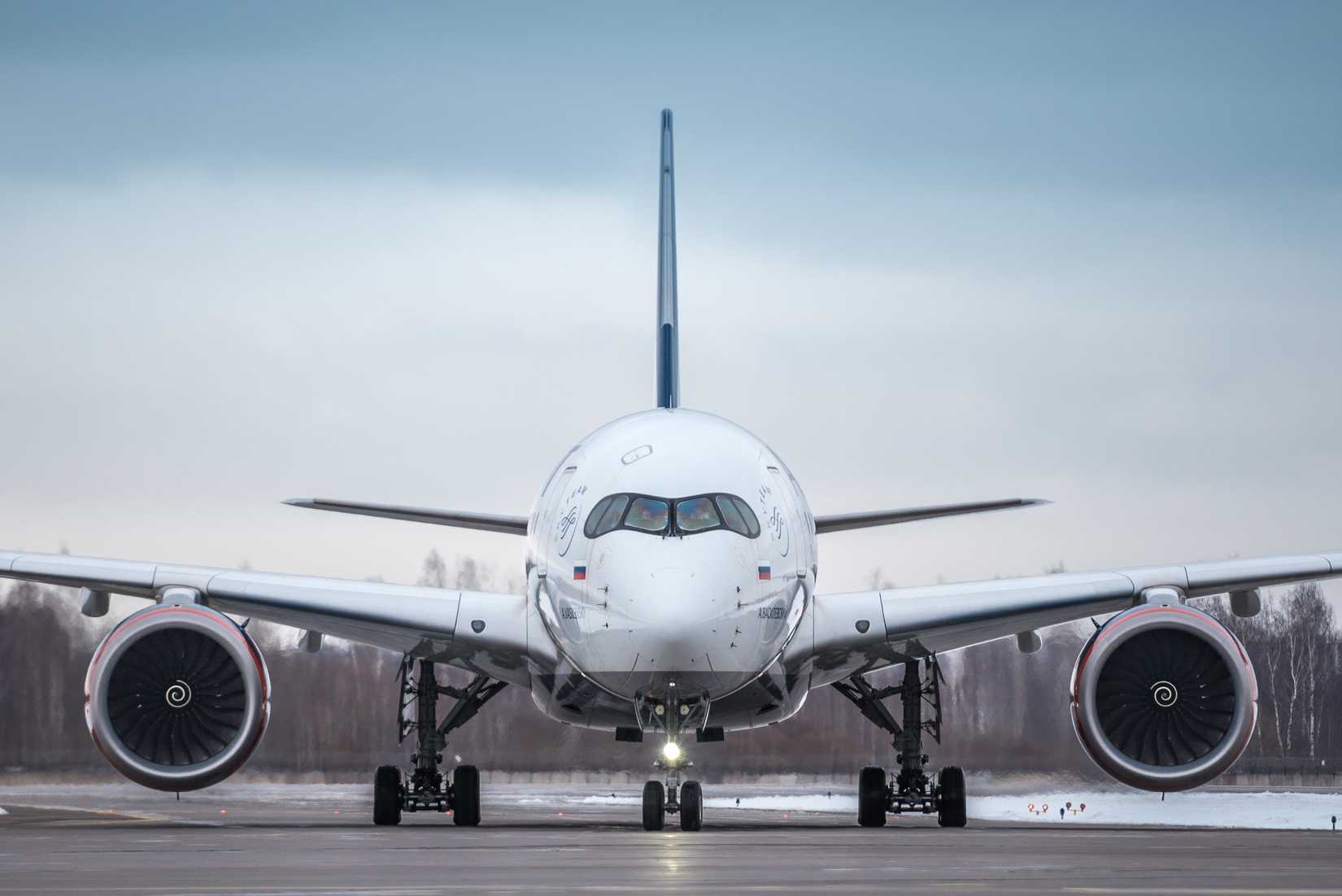 Close up of Aeroflot Airbus A350 taxiing 
