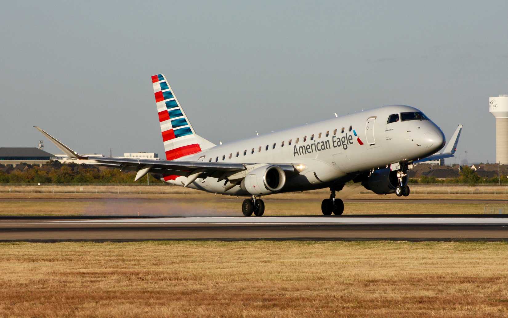 An Embraer 175LR of Envoy Air arriving at Dallas Fort Worth International Airport