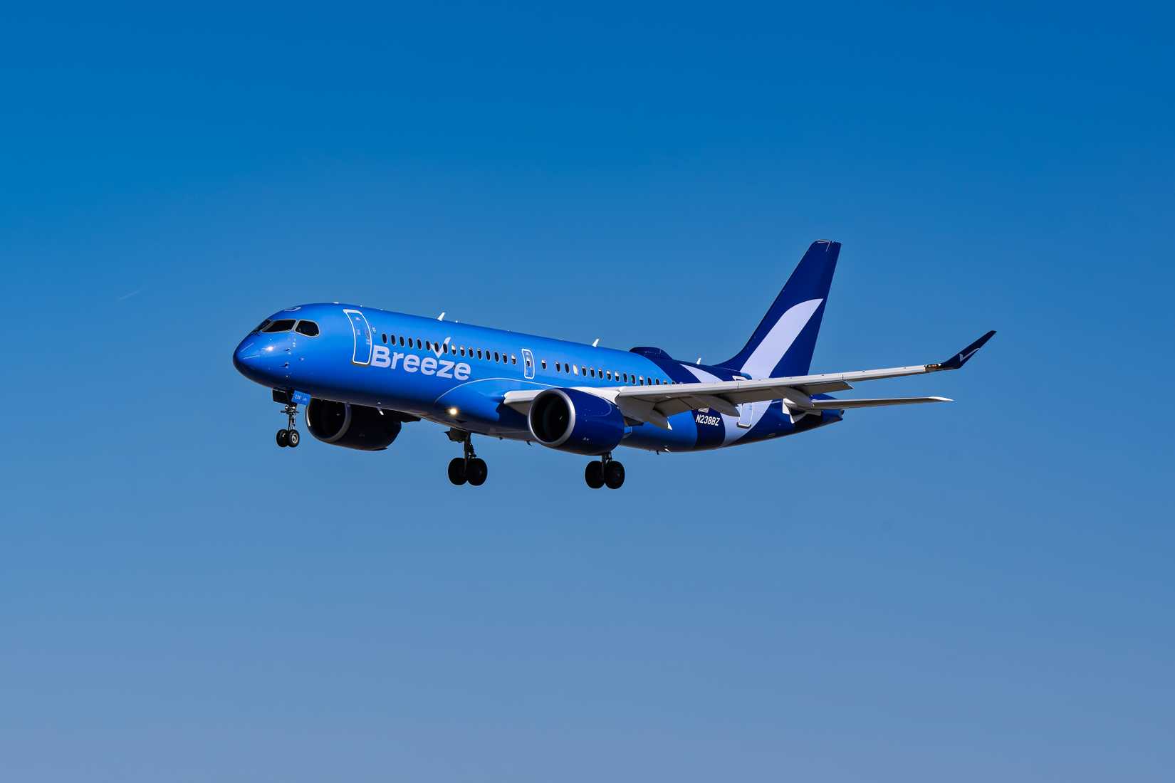 Breeze A220 Inflight
