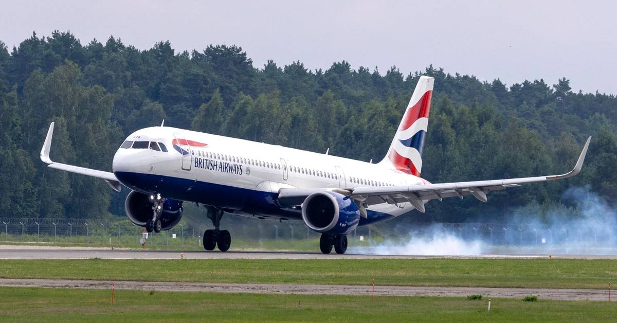 Storms Turn 45-Minute British Airways Service Into 2-Hour Flight To Nowhere