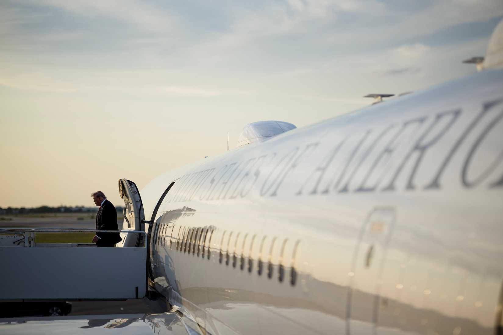 President Donald J. Trump departs Palm Beach International Airport in West Palm Beach, Florida on Friday, May 1, 2026, en route the Raymond F. Kravis Center for the Performing Arts.