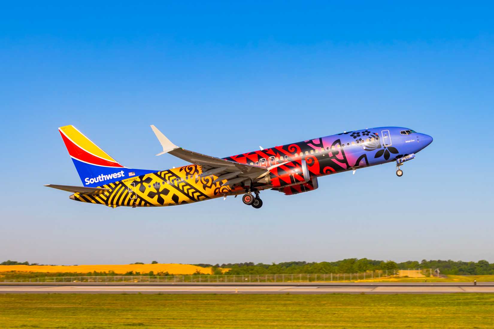 Southwest 737 Hawaii Livery Takeoff
