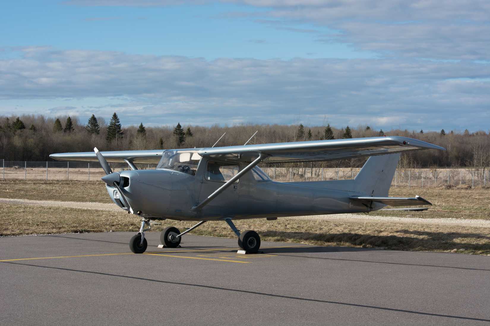 cessna 150 on the ground