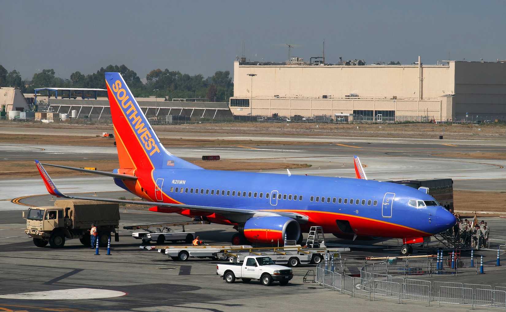 Southwest 737-700 Long Beach