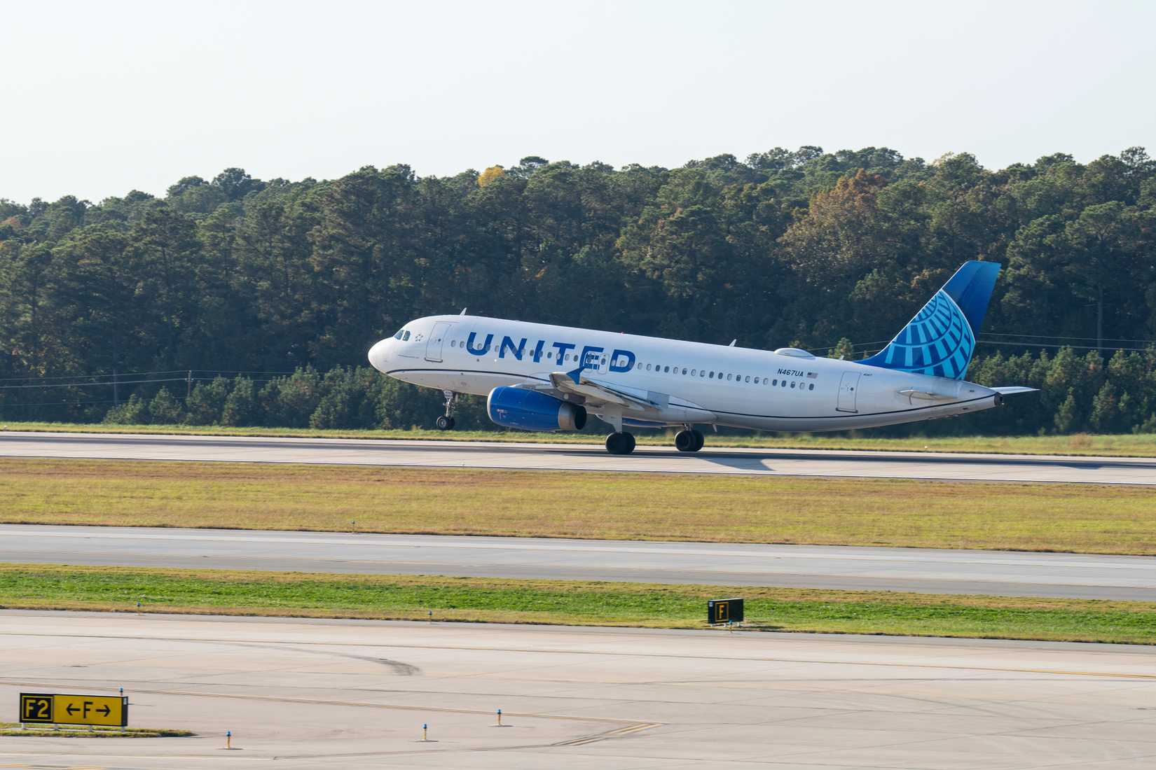 United Airlines Airbus A320-200