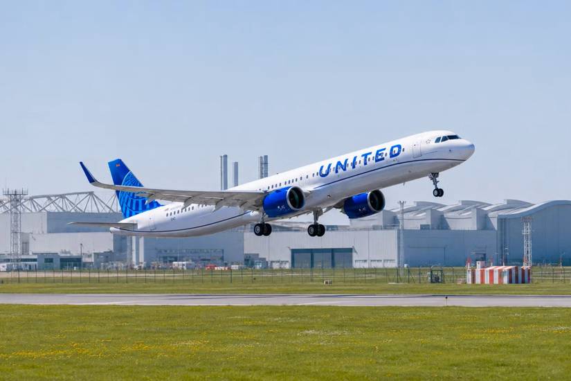 United Airlines Airbus A321XLR taking off