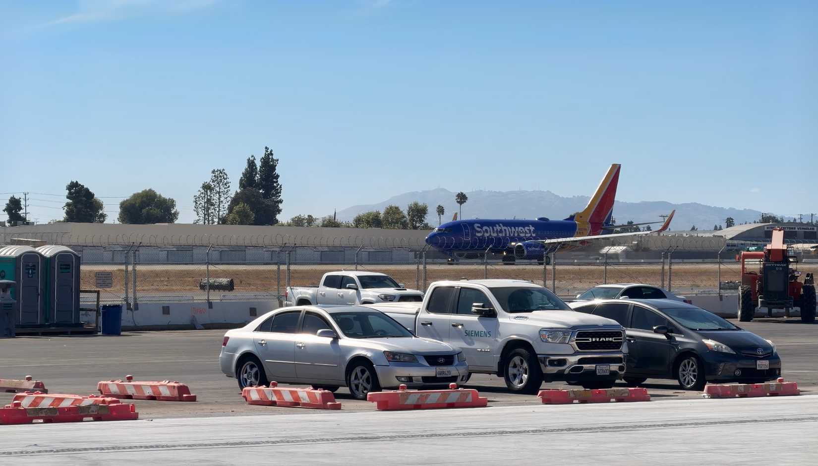 Southwest Airlines Boeing 737-700 taking off from Hollywood Burbank Airport