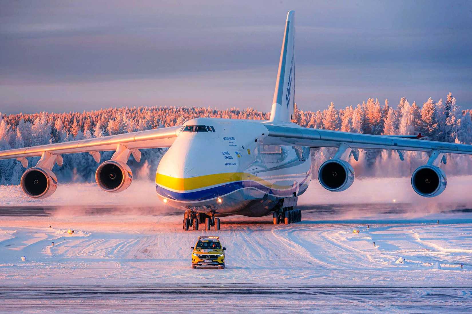 Antonov An-124-100 at Rovaniemi Airport