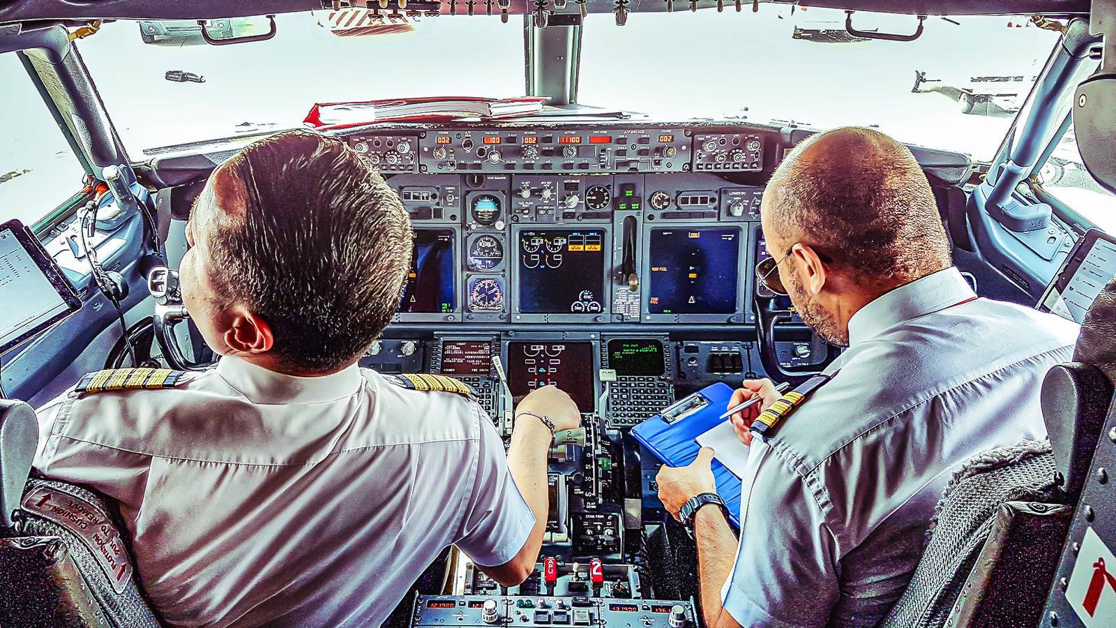 Pilotos em Voos Ultra-Longos: O Segredo do Descanso para a Segurança Aérea
