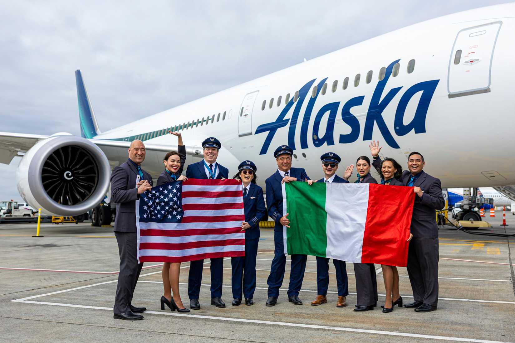 Alaska Crew in front of Boeing 787 in Rome