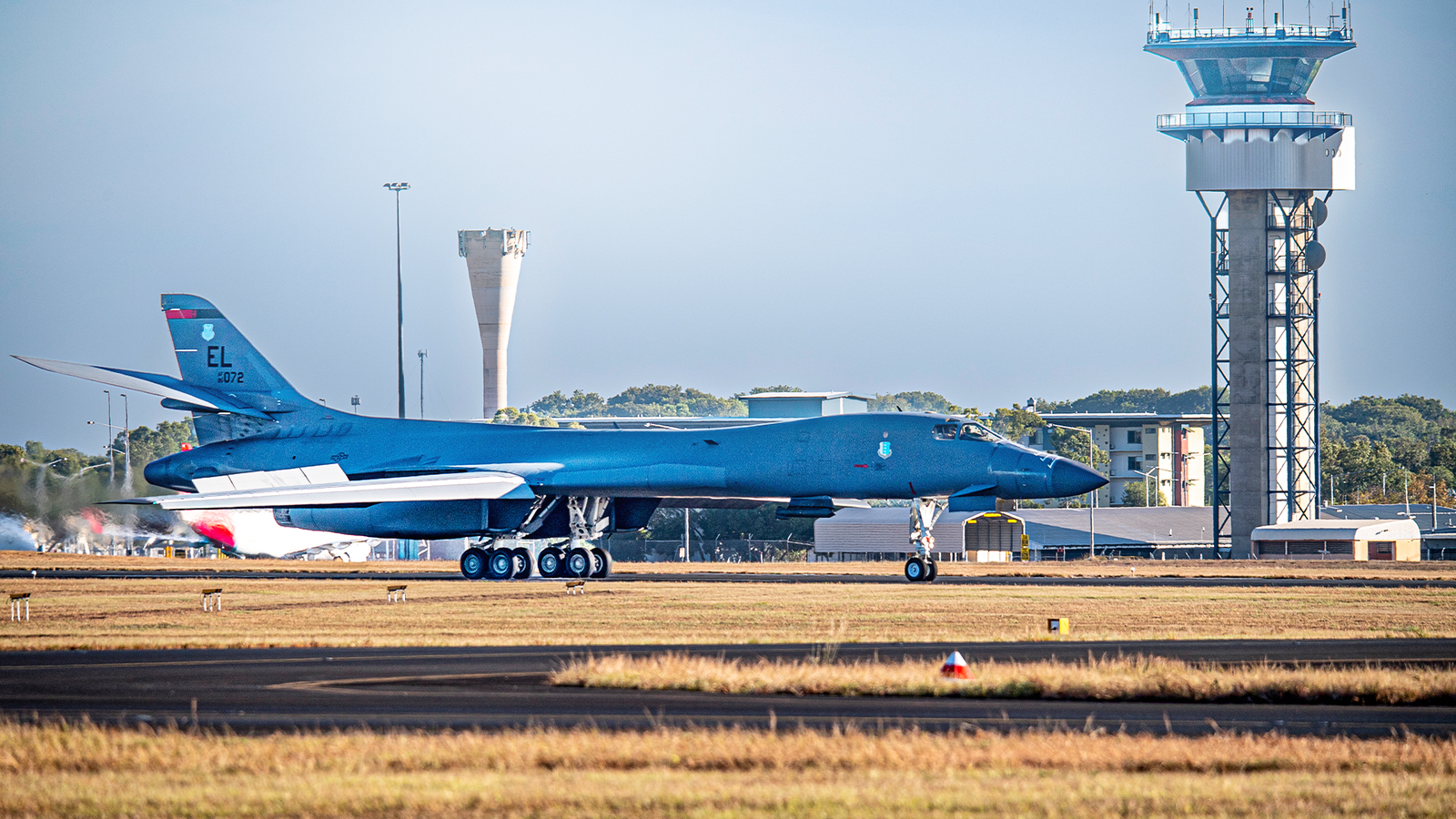 B-1B Lancer: Coluna Nova e Recorde de Reparo com Gêmeo Digital
