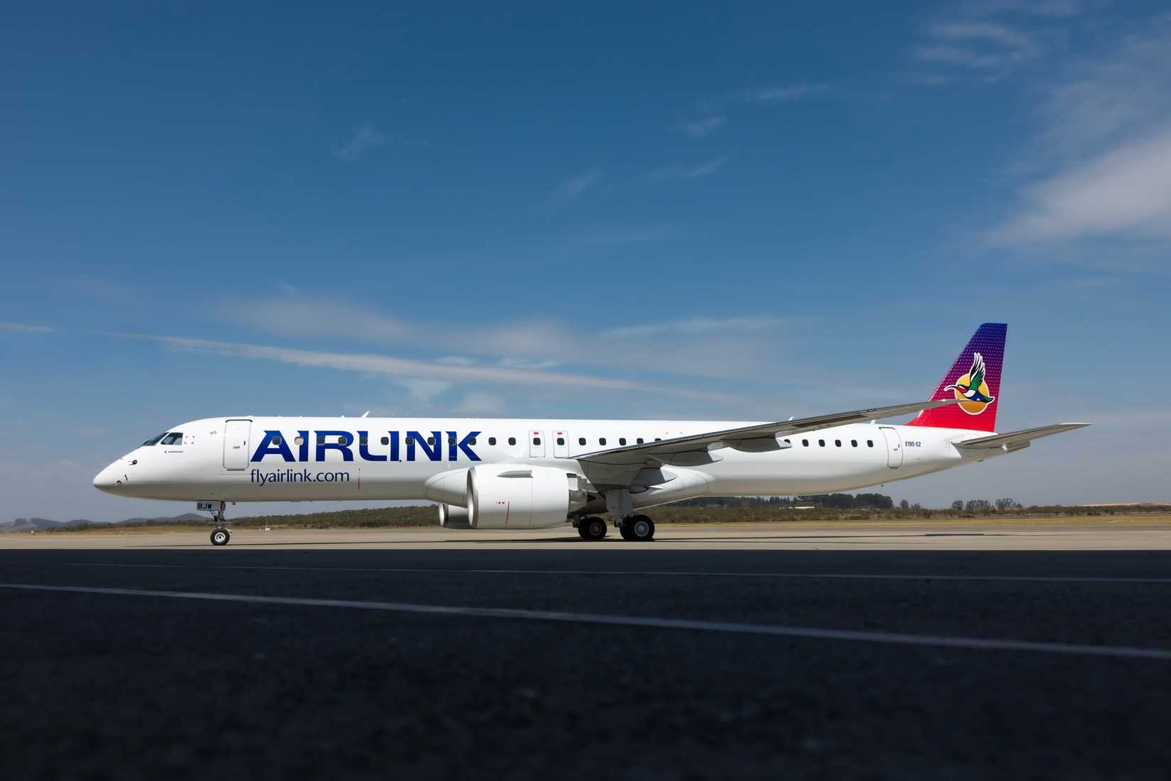 Airlink Embraer E195-E2 taxiing