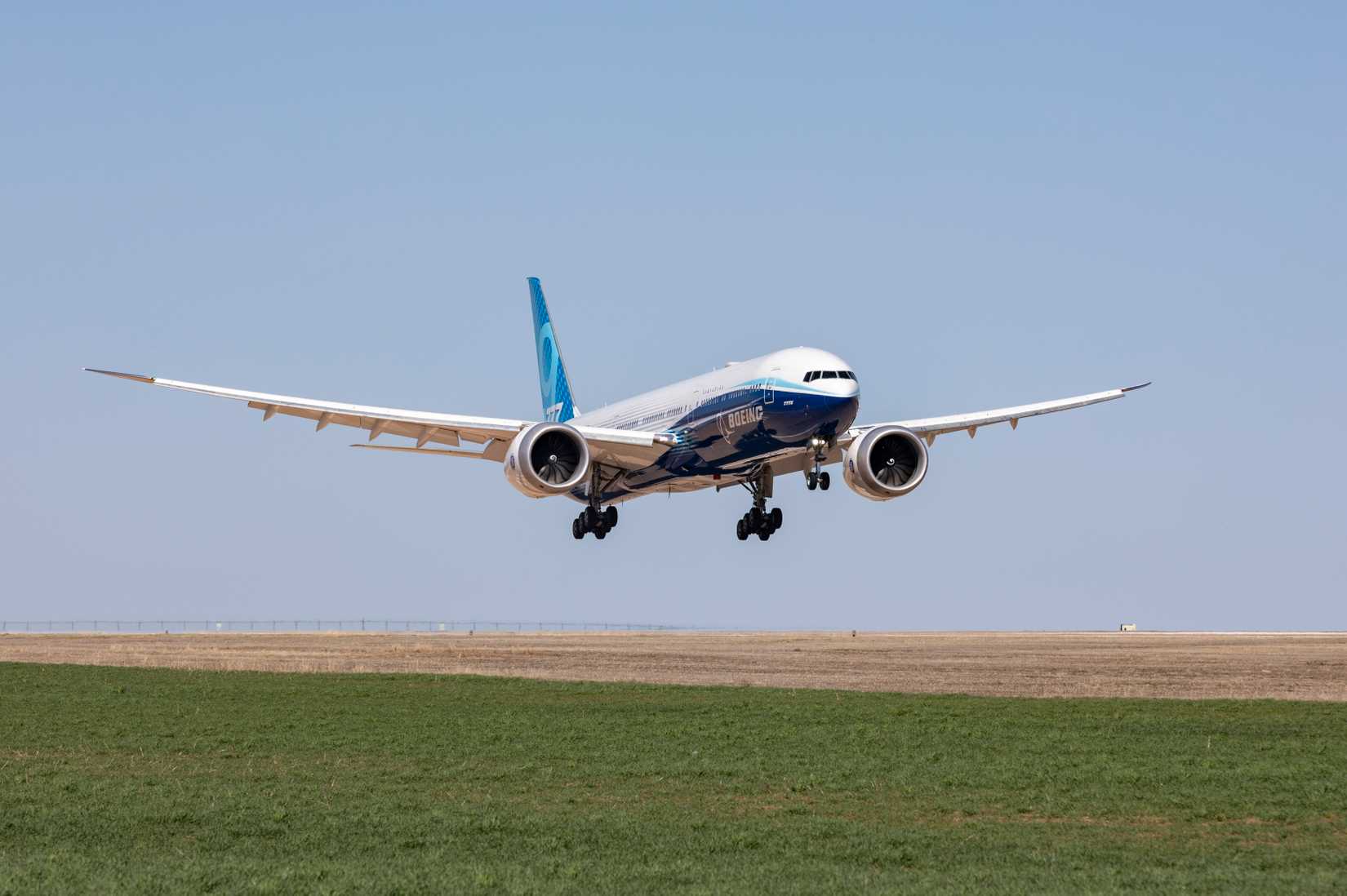 777X-9  WH001 Paris Take Off from BFI Seattle
