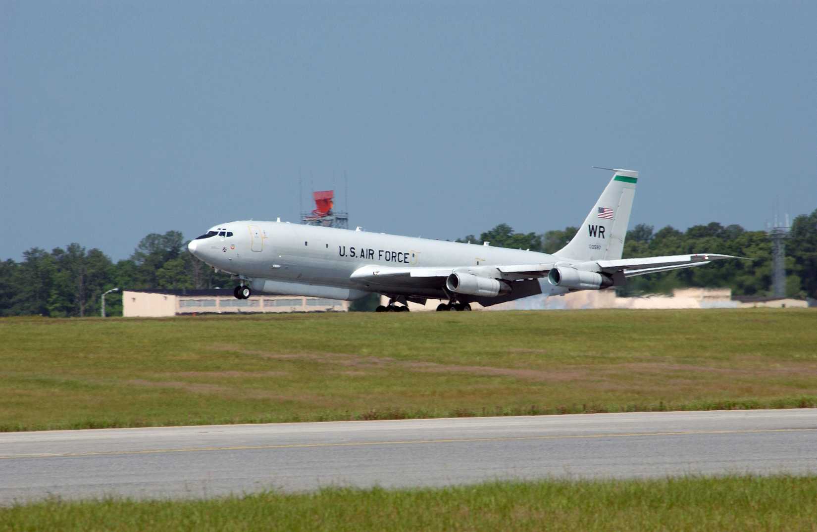 A Joint Surveillance Target Attack Radar System (JSTARS) E-8C aircraft comes in for a landing at Robins Air Force Base (AFB), Georgia (GA) after returning from deployment in support of Operation IRAQI FREEDOM
