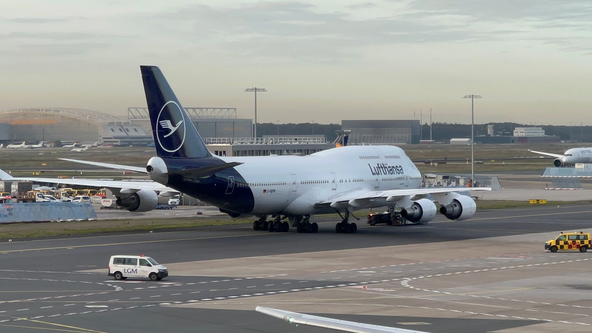 2 Boeing 747s Make Rare Manchester Cameo As Lufthansa Rescues 371 Diverted Passengers