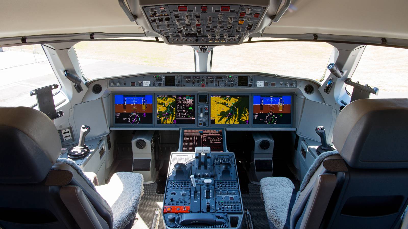 A220: Fly-by-Wire Híbrido da Bombardier Revoluciona Pilotagem de Narrowbodies