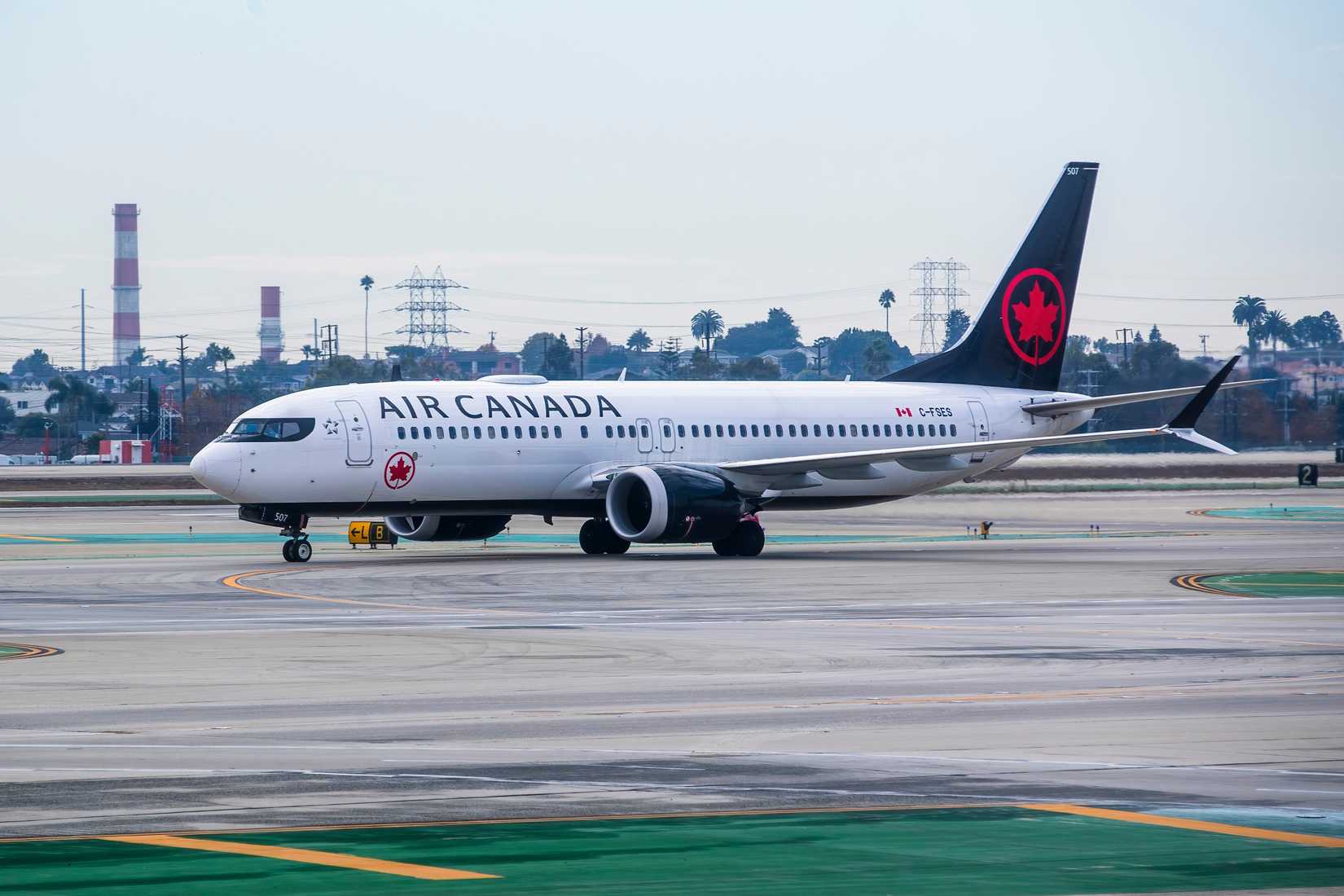 Air Canada Boeing 737 MAX 8 таксі Кароліс Каволеліс