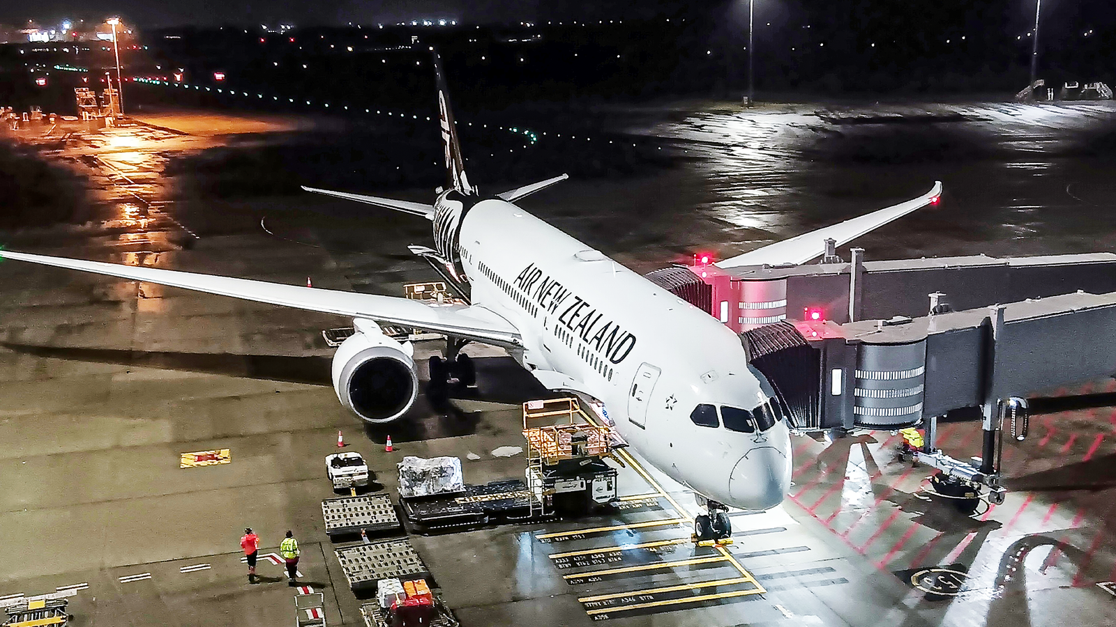 Último Boeing 787 da Air NZ Deixa Deserto Australiano Após 9 Meses