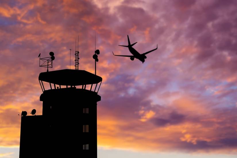 Air traffic control and airliner