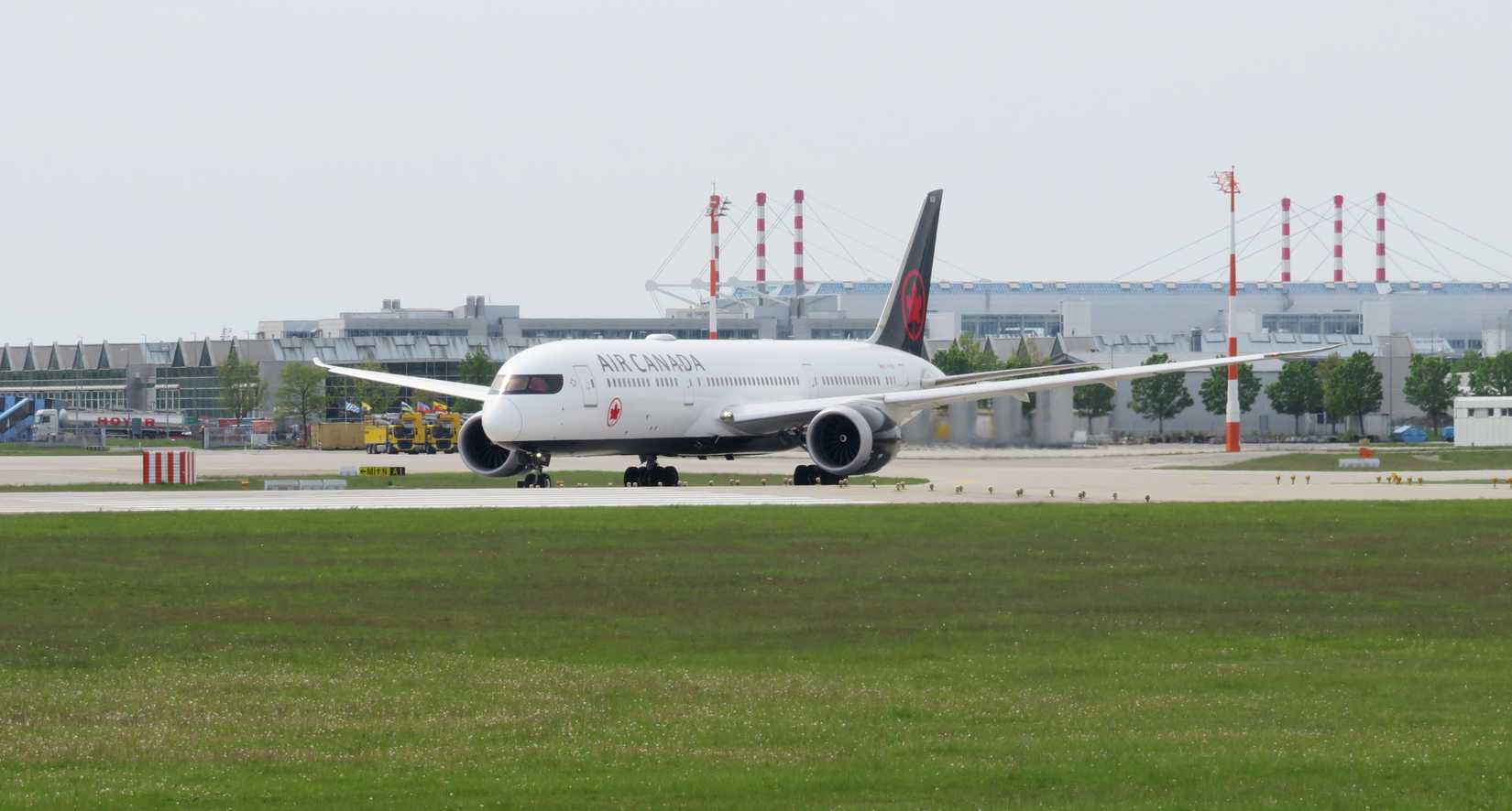Air_Canada_Boeing_787-9_C-FVND_2024-05-01_Munich_Airport_p07