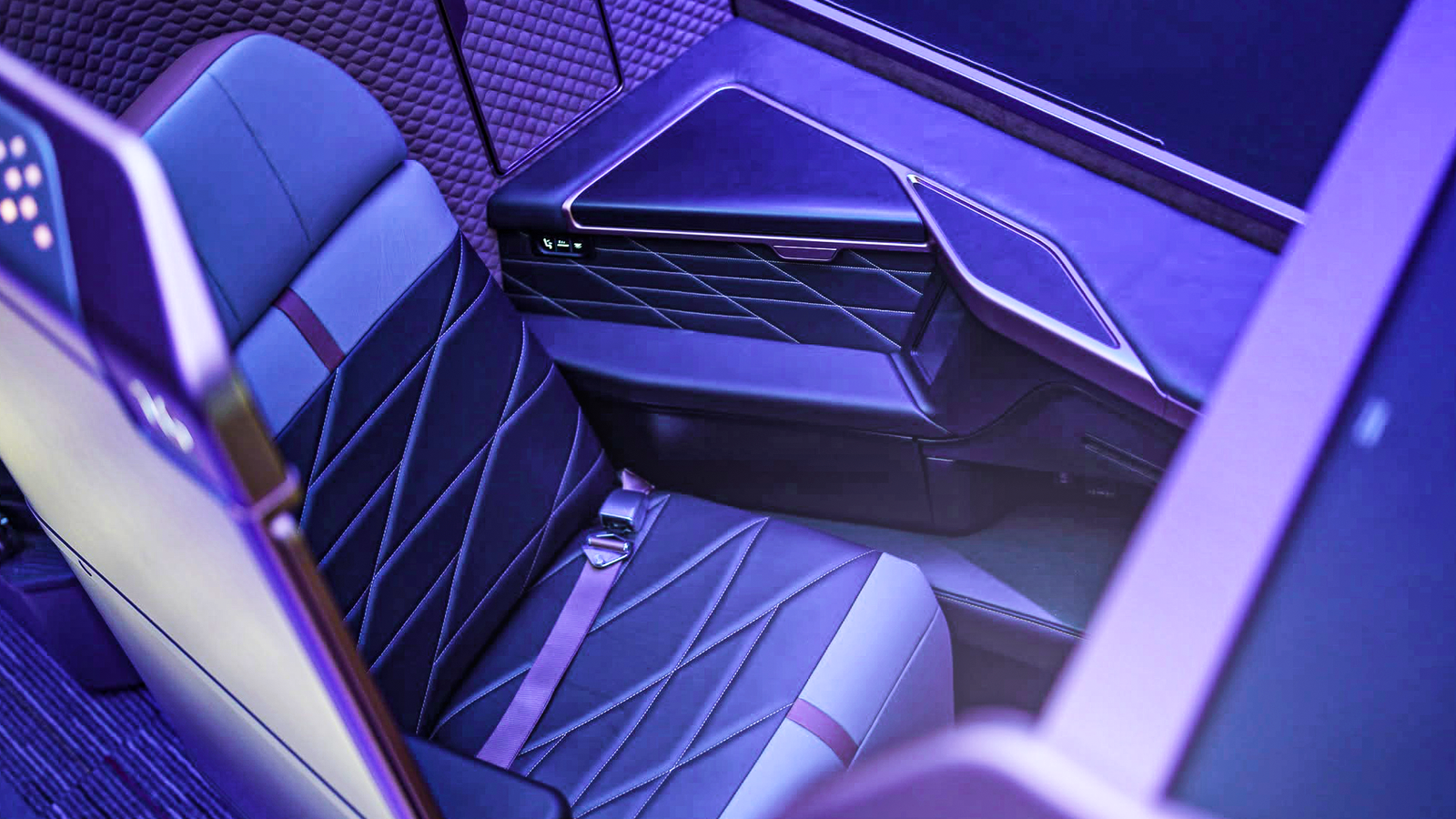 STARLUX unveils plans to establish a long-haul luxury network centered on new Airbus A350-10 fleet.