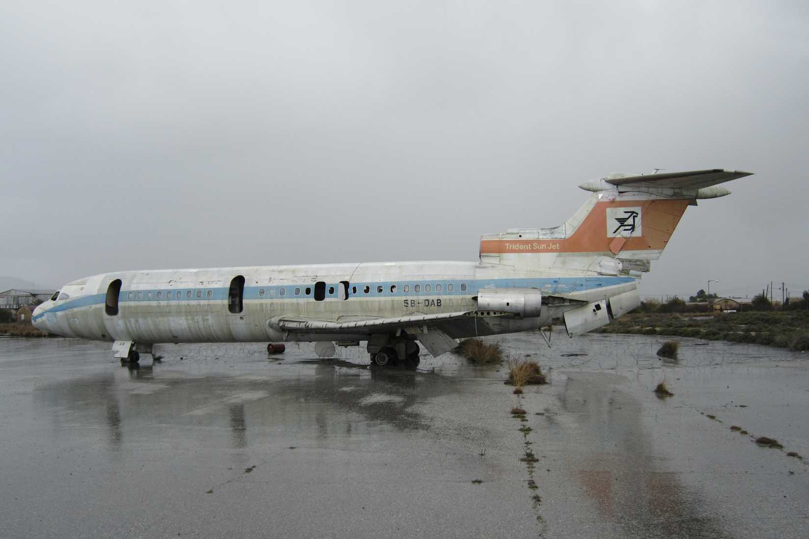 Hawker Siddeley Trident Parked