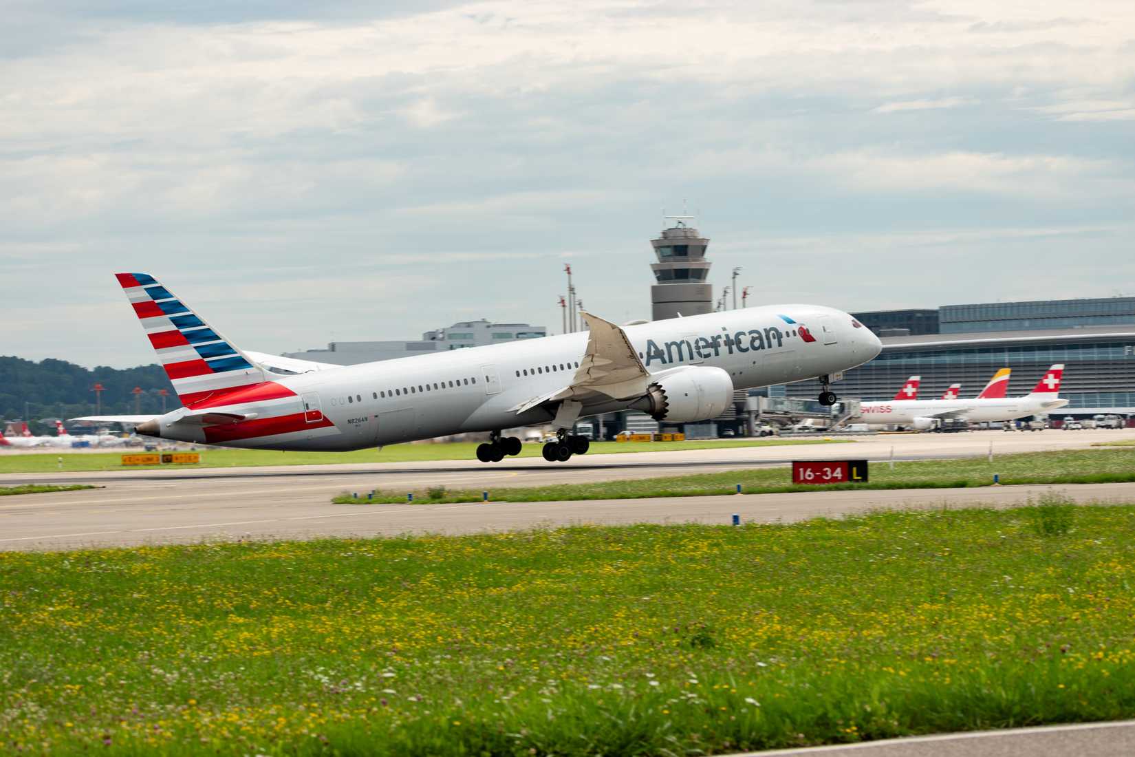 American Airlines 787-9 Zurich Robert Buchel