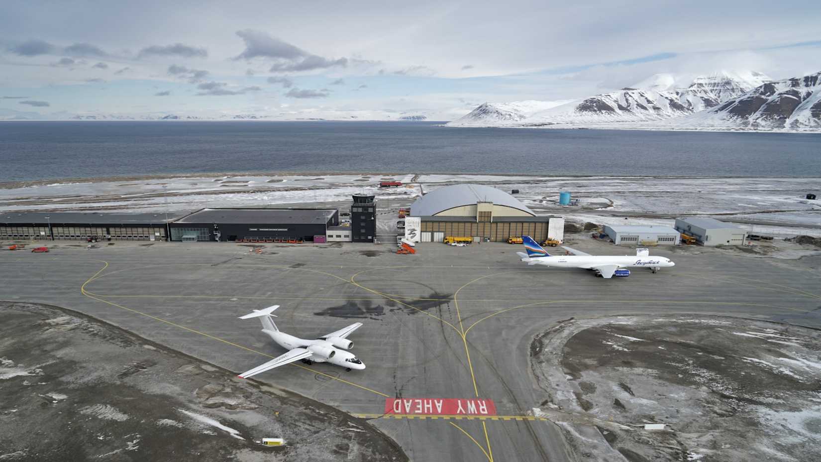 Apron at Svalbard Airport 