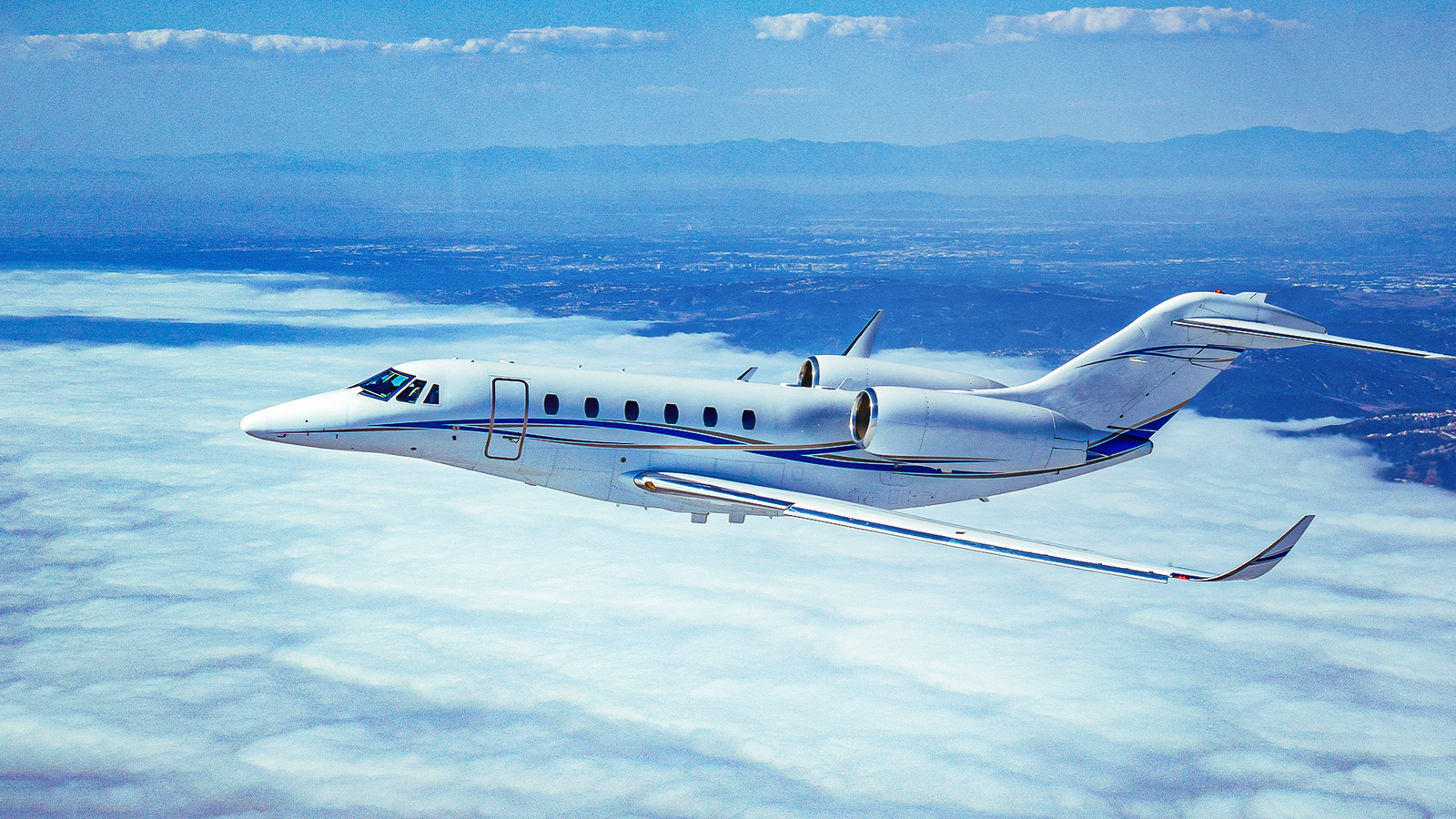 Cruzeiro Aéreo: Fatores Que Definem a Altitude Ideal e a Experiência do Passageiro