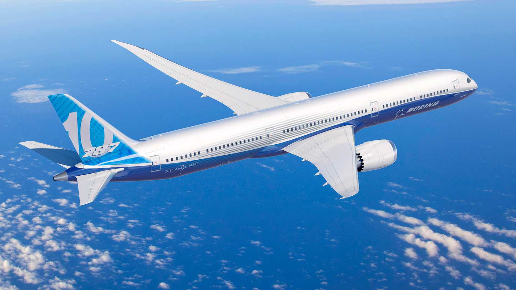 boeing 787-10 flying