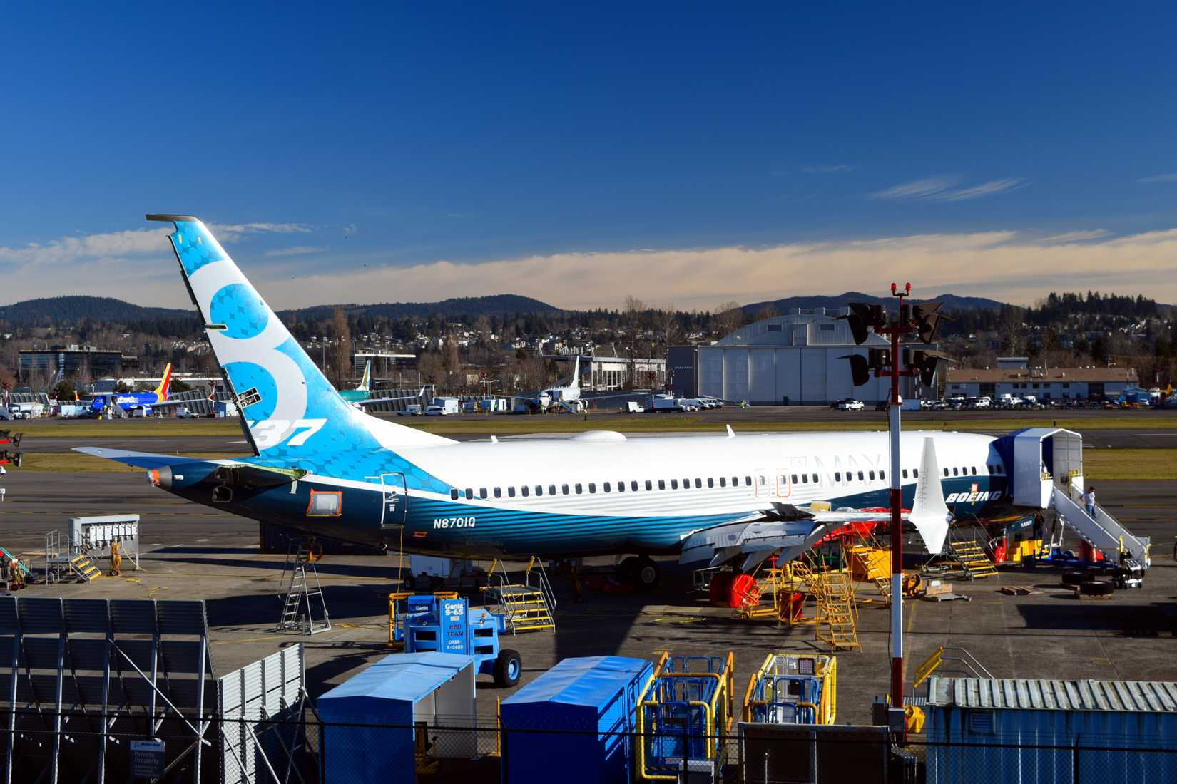 Boeing,_N8701Q,_Boeing_737-8_MAX_(2)
