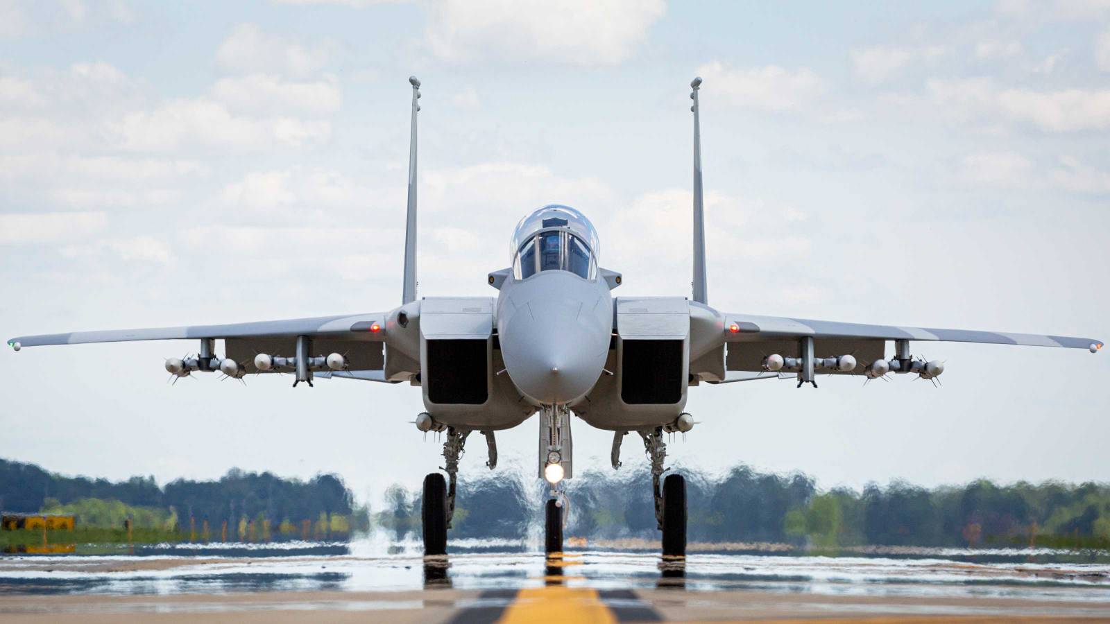 Fim do Super Hornet e Ascensão do F-15EX: Entenda a Mudança na Frota Aérea dos EUA