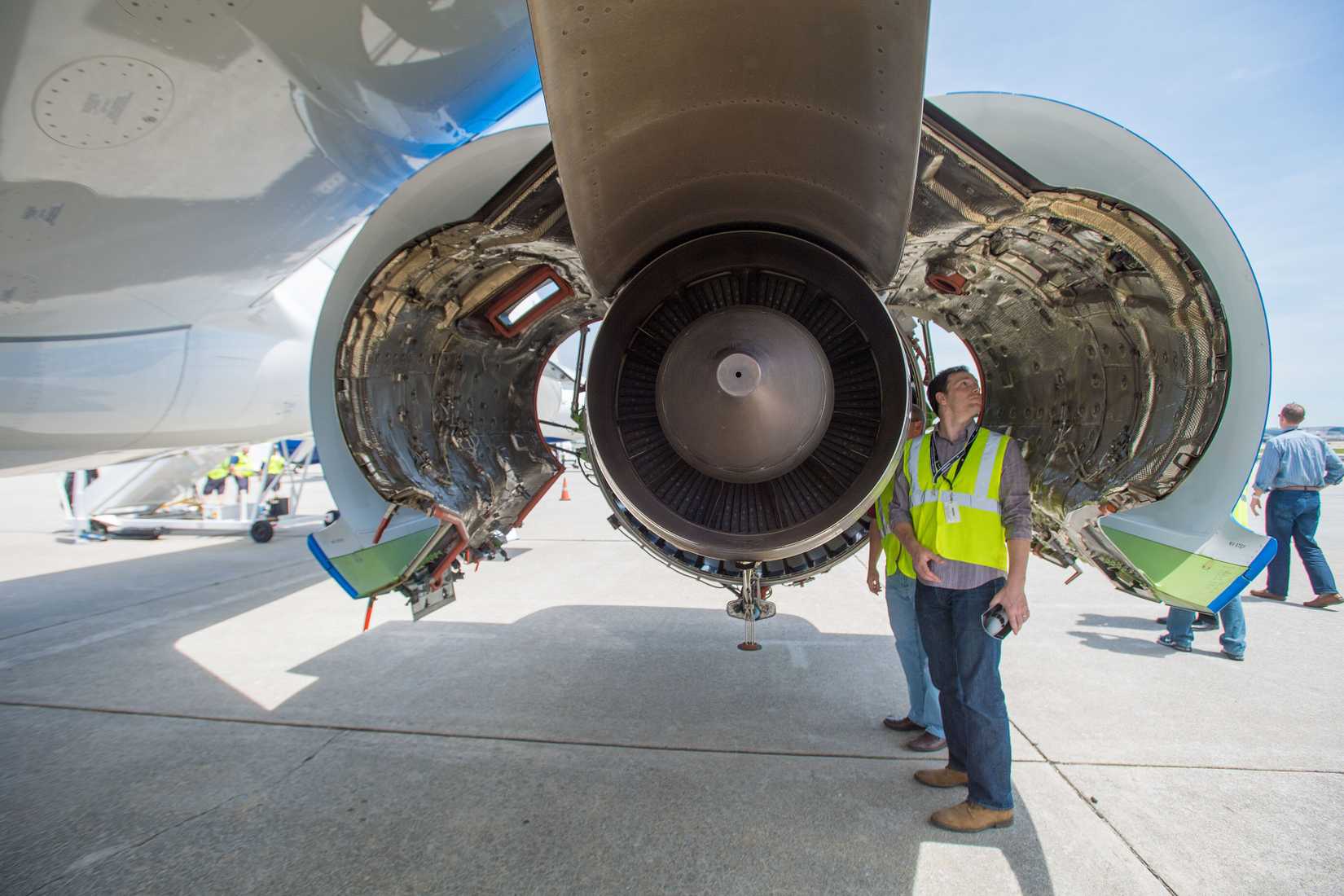 A geared turbofan on an A220