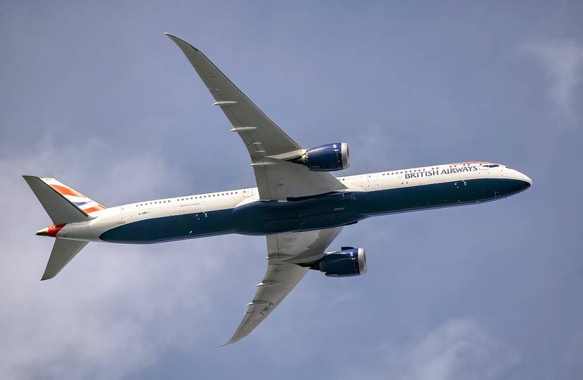 British Airways 787-10 on initial climb