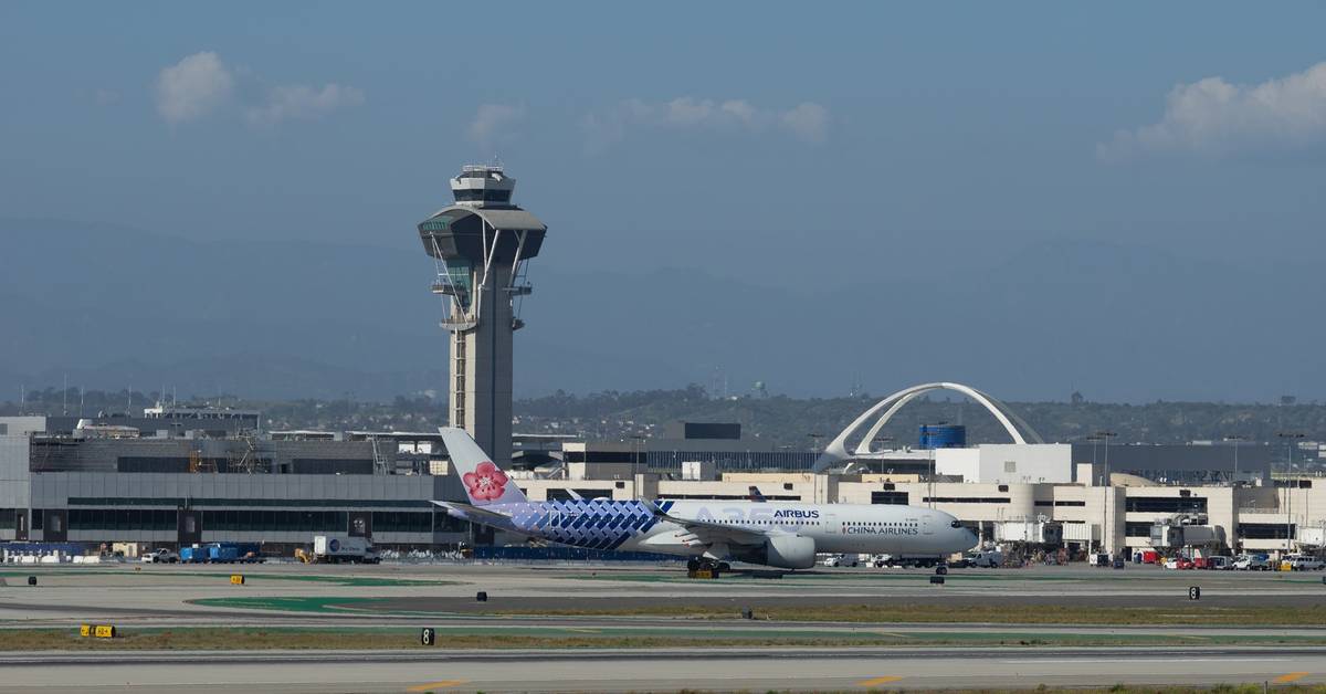 FAA To Introduce New AI System To Help Manage Air Traffic As Early As Monday
