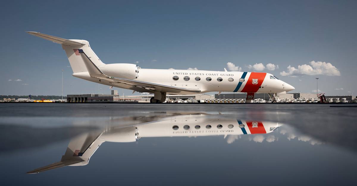 Lost Our Right Engine": Coast Guard Gulfstream Carrying DHS Chief Mullin Declares DCA Emergency