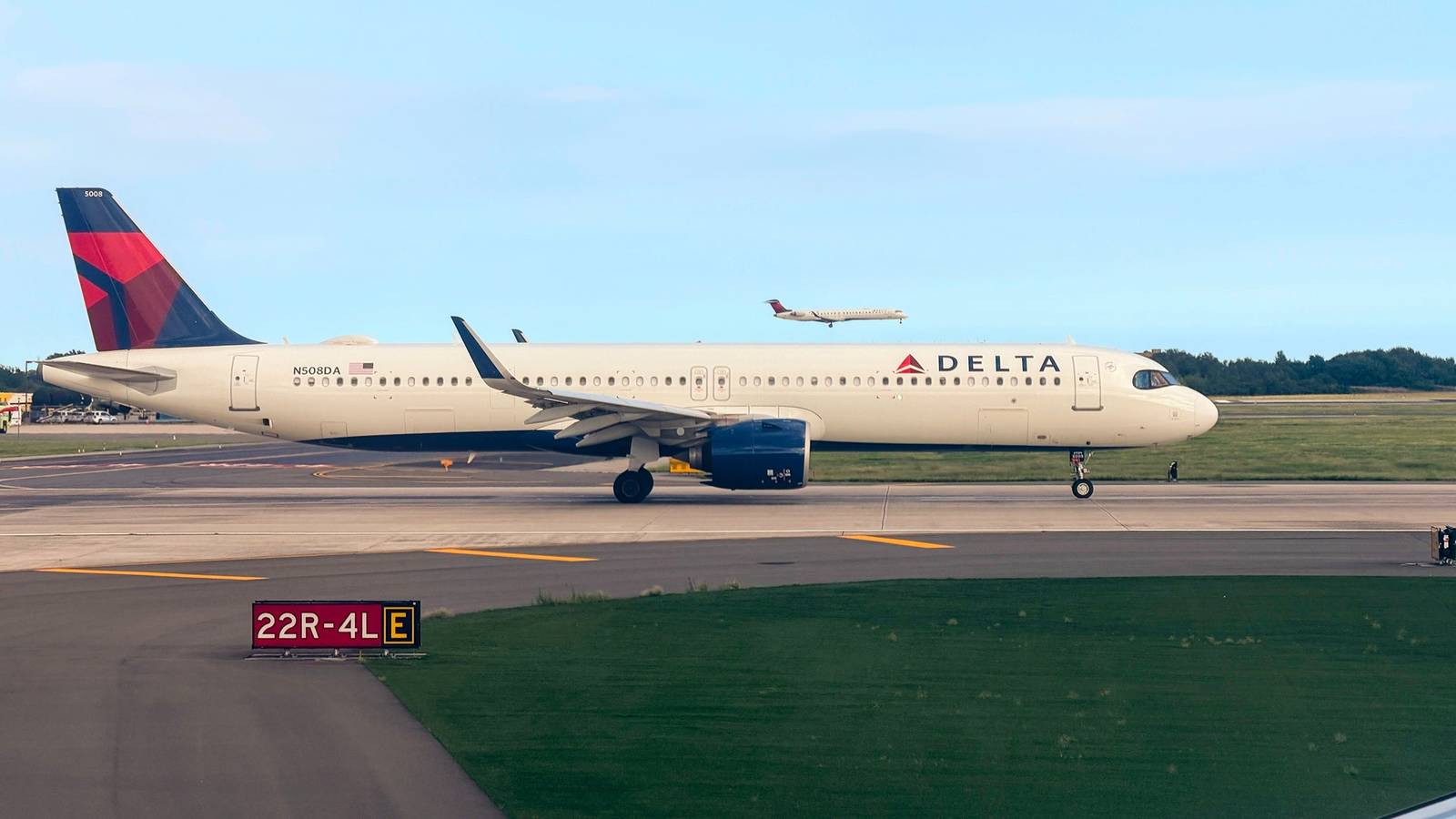Delta Air Lines Passenger Allegedly Left With Severe Burns After Inflight Coffee Spill