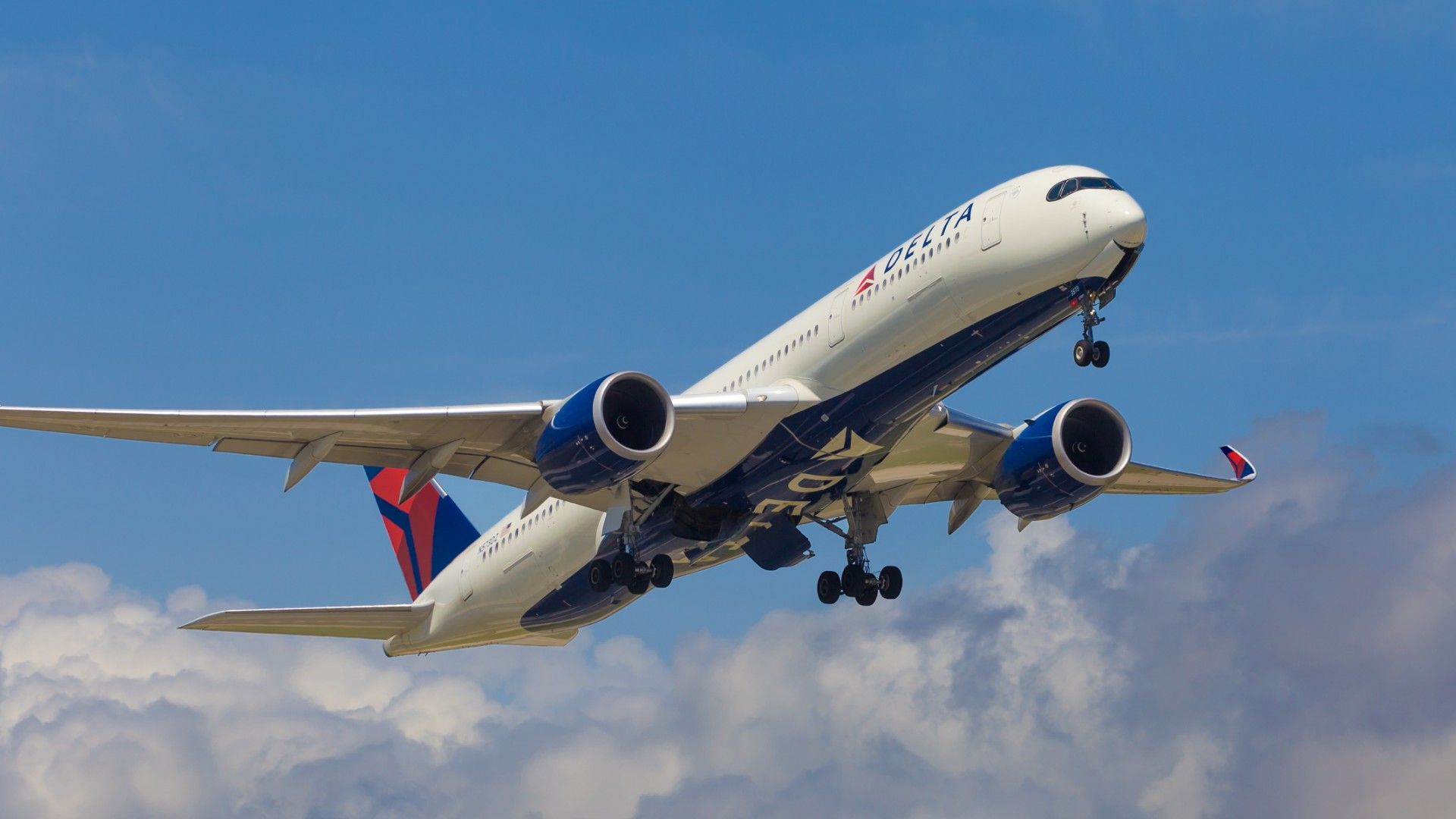 Delta Air Lines A350-900 leaving Barcelona Santi Rodriguez
