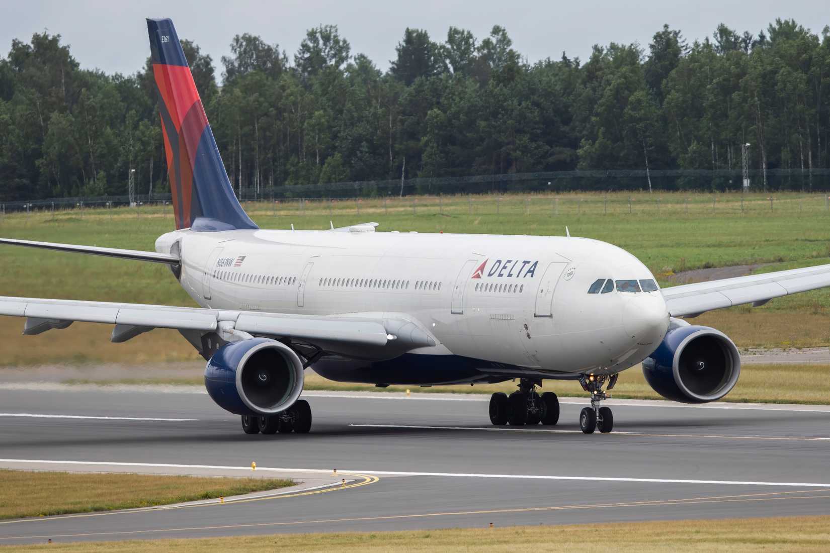 Delta Air Lines Airbus A330-200 Vilnius Karolis Kavolelis