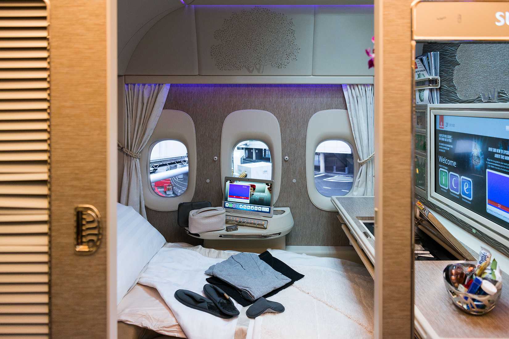 Emirates Boeing 777-300ER first class 