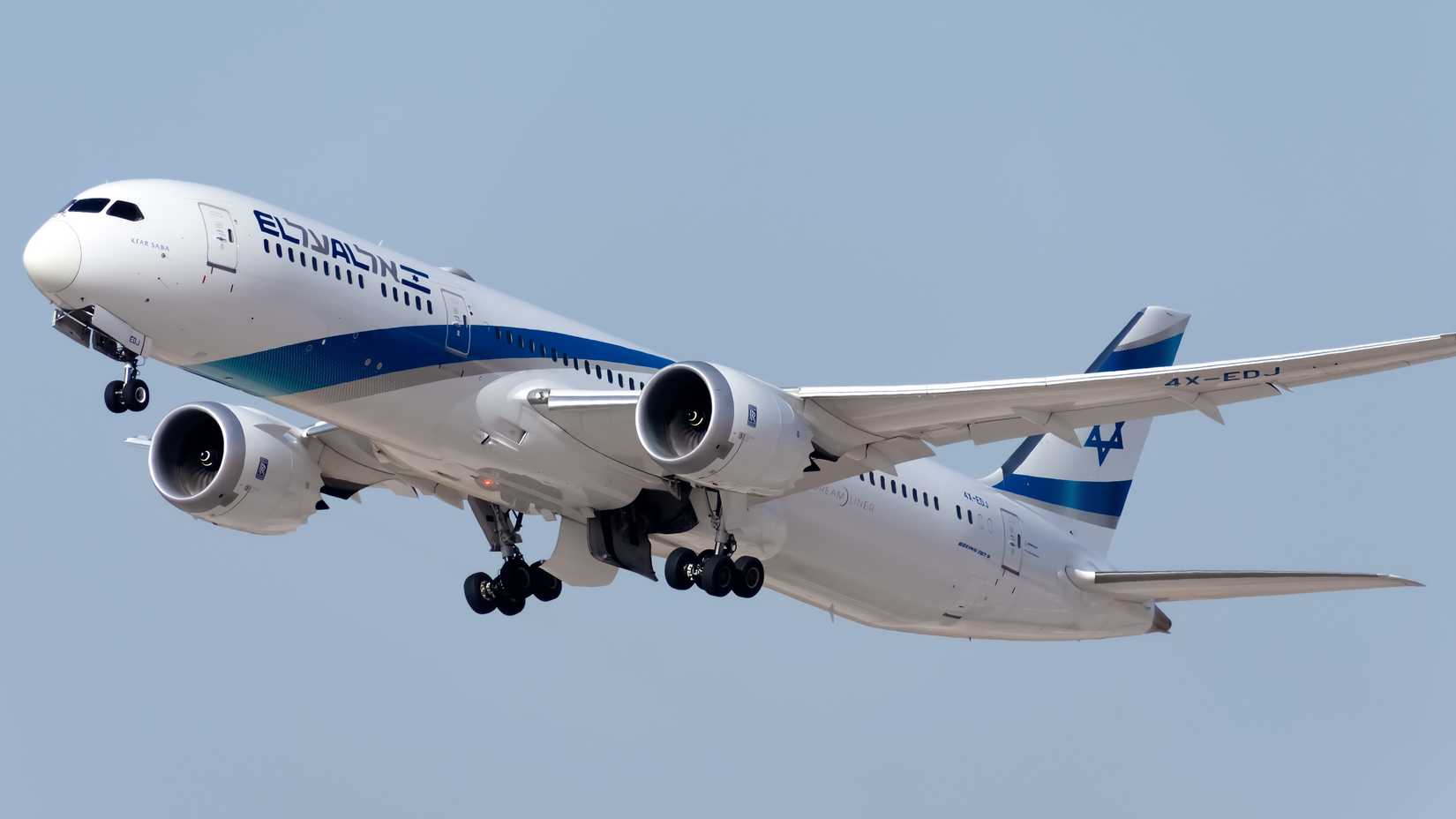 EL AL Boeing 787-9 leaving Tel Aviv Ronen Fefer