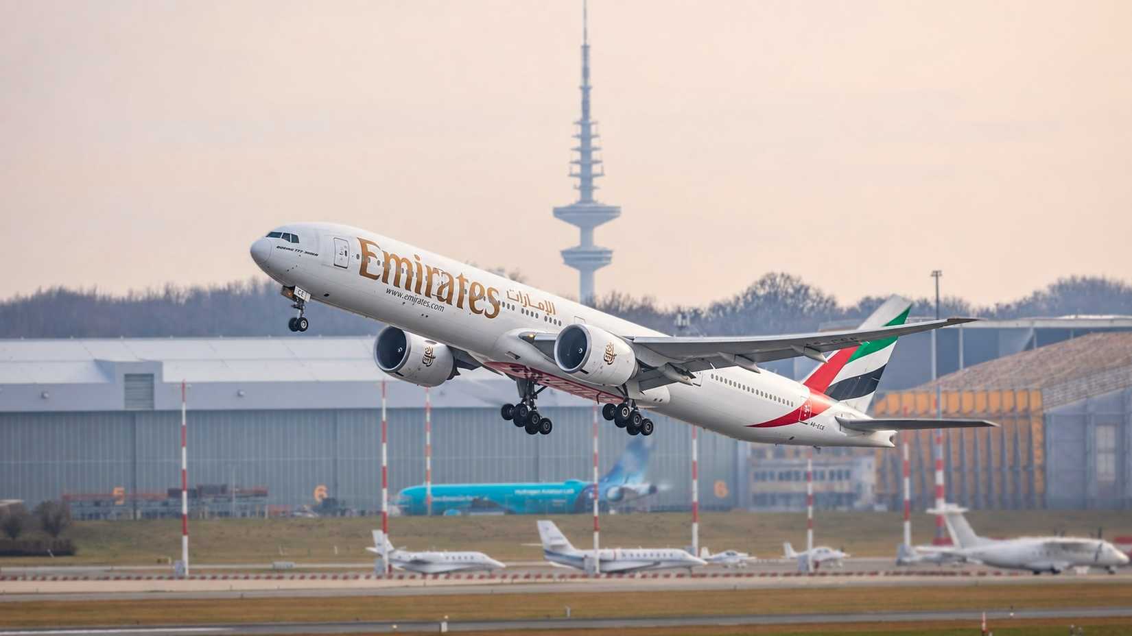 Emirates Boeing 777-300ER taking off at Hamburg