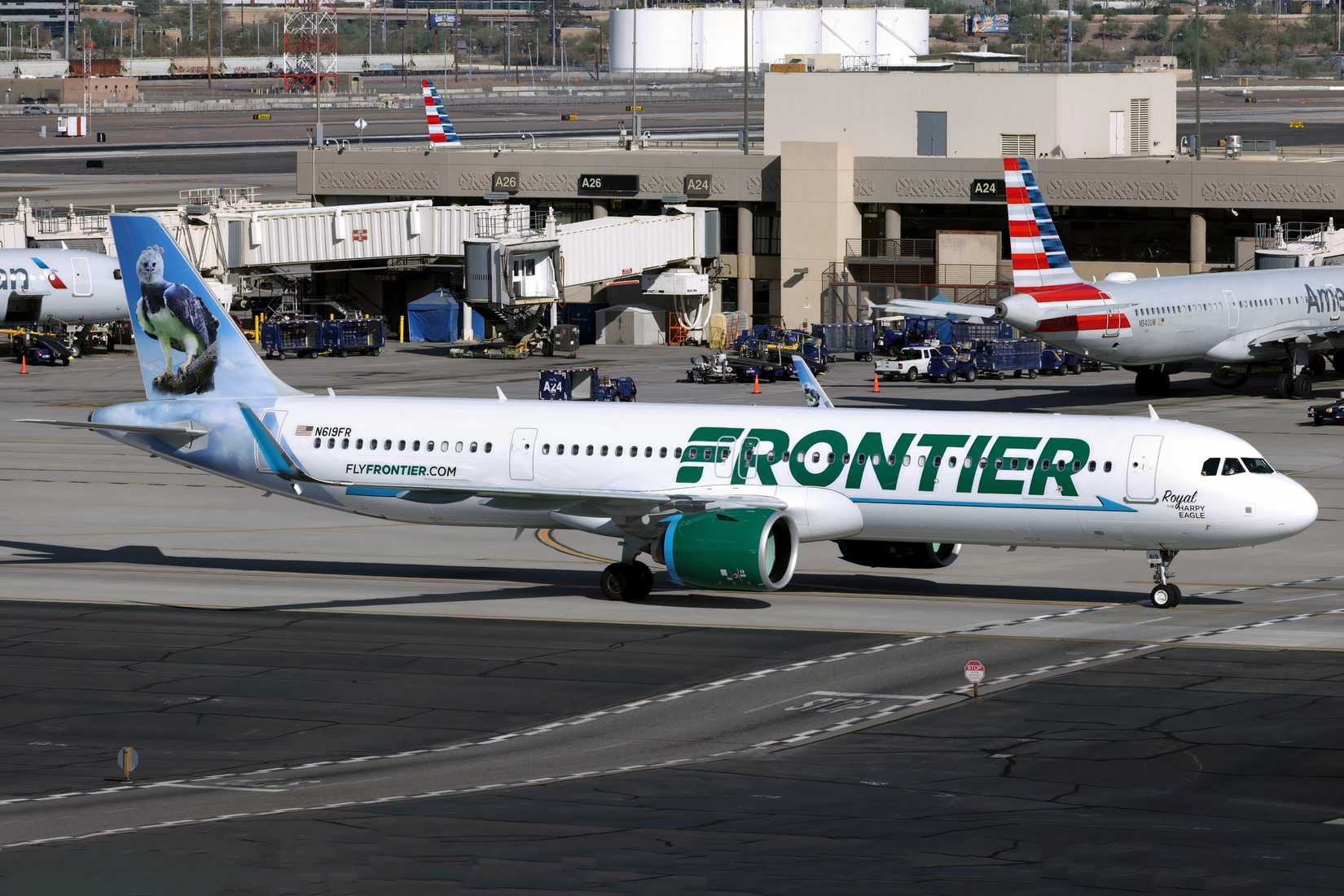 Frontier A321neo Phoenix taxiing