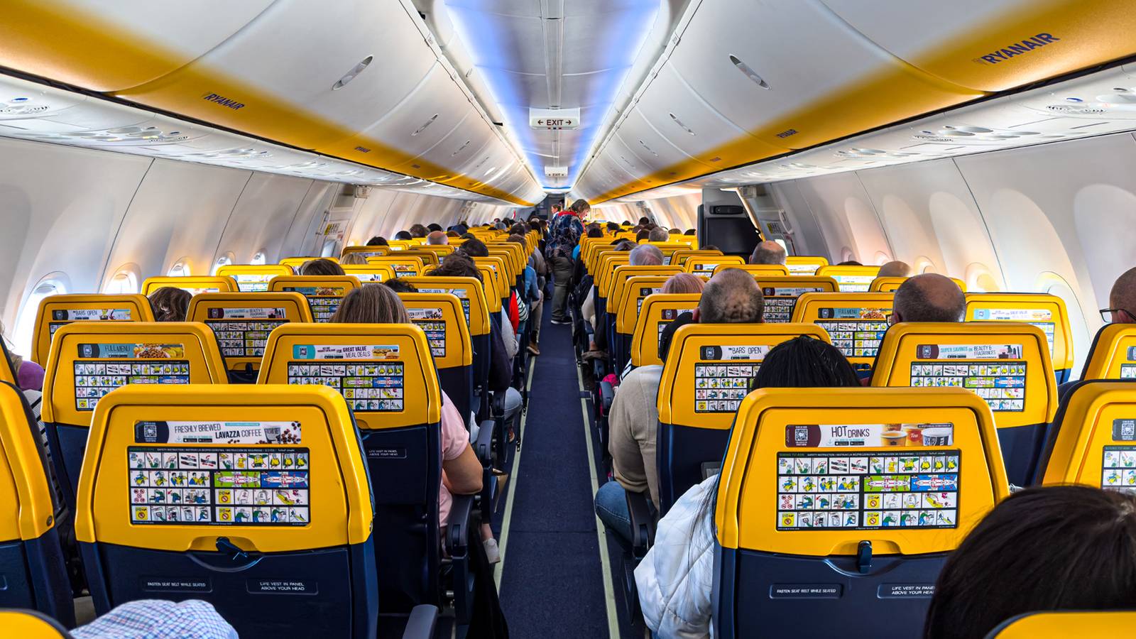 Як Ryanair створив найприбутковішу авіакомпанію Європи, зробивши польоти максимально незручними
