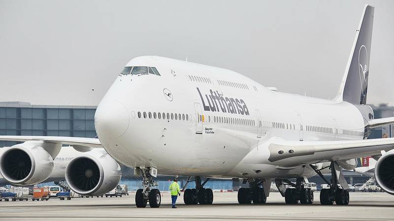 Lufthansa Boeing 747-8 on the tarmac