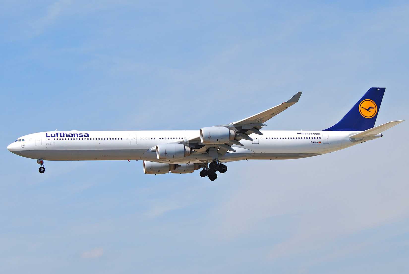 Lufthansa_Airbus_A340-600;_D-AIHA@FRA;16.07.2011_609kq_(6190069355)